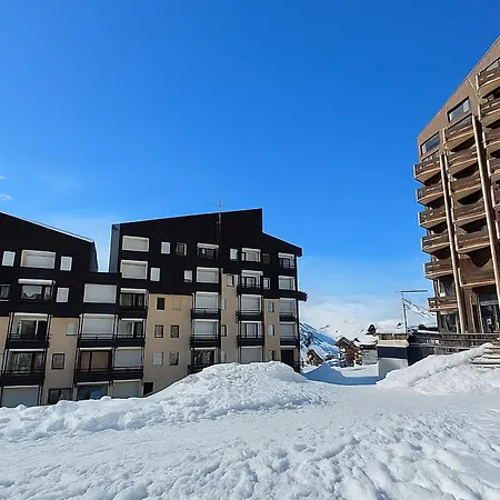 Apartment Grand Pour 4, Les Menuires, Aux Pieds Des Pistes - Fr-1-452-397 *