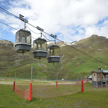 Grand Pour 4, Les Menuires, Aux Pieds Des Pistes - Fr-1-452-397